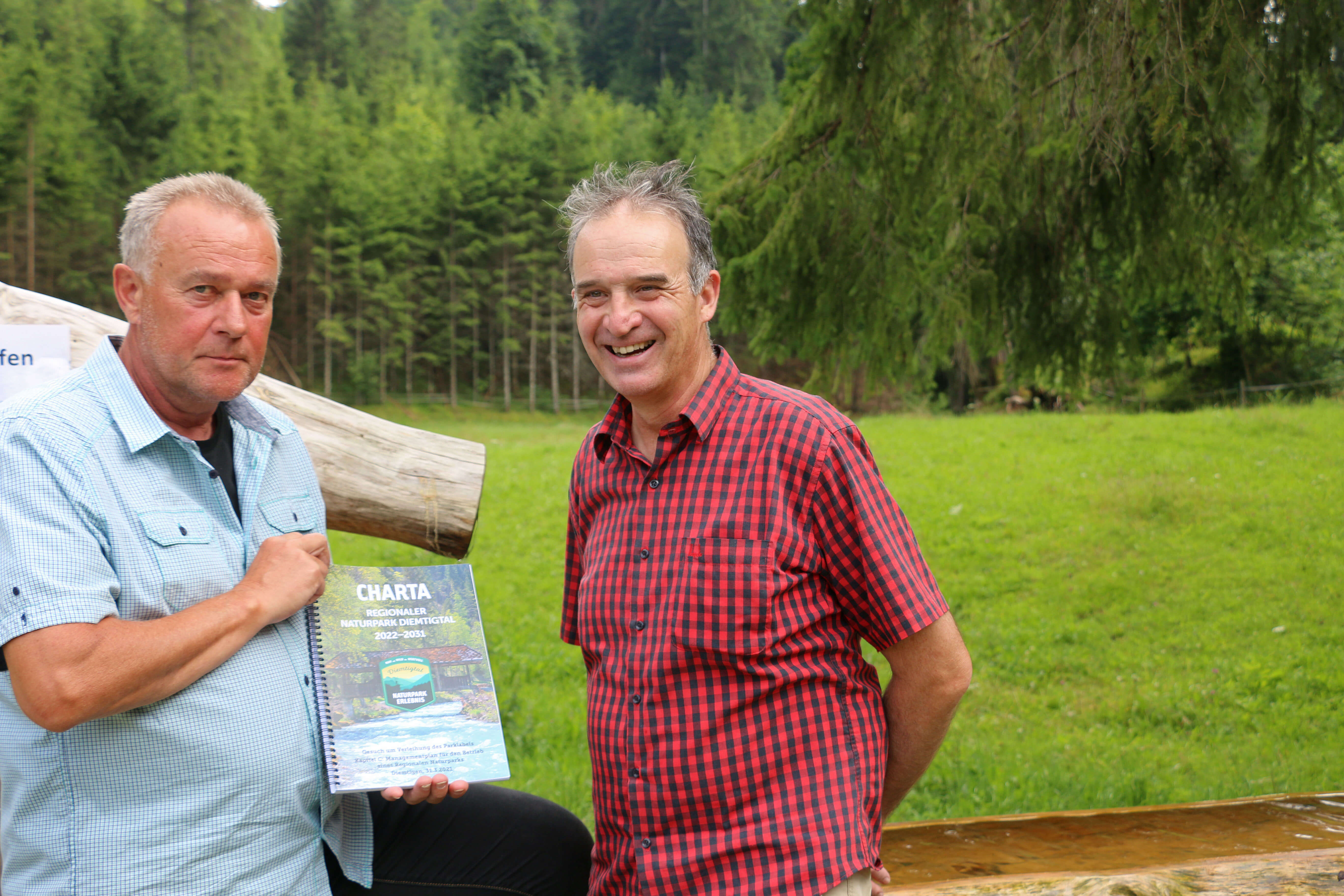 Präsident Naturparkkommission Martin Wymann und Geschäftsführer Naturpark Diemtigtal Norbert Schmid