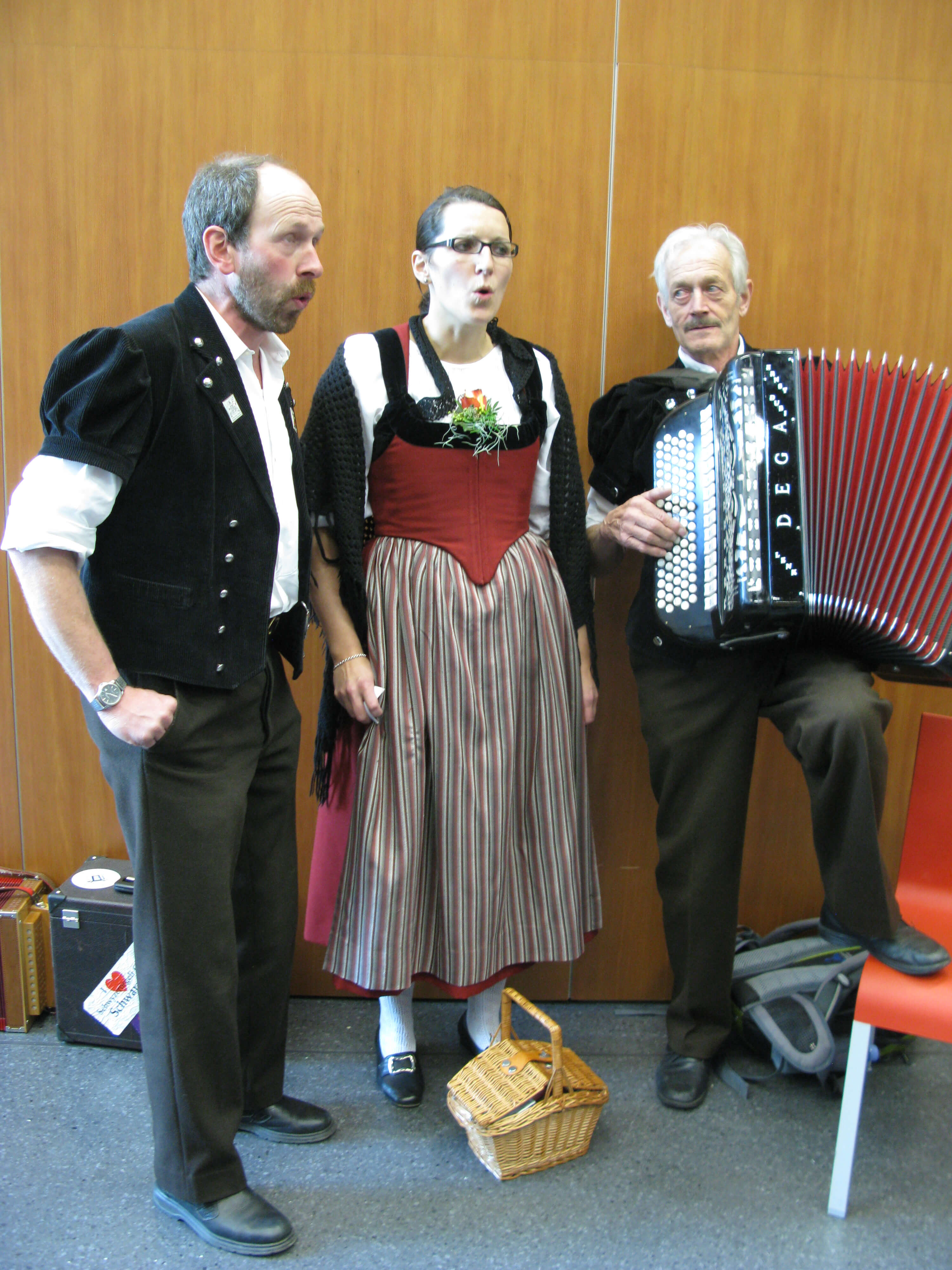 Foto Jodlertrio aus dem Diemtigtal - zum Foto