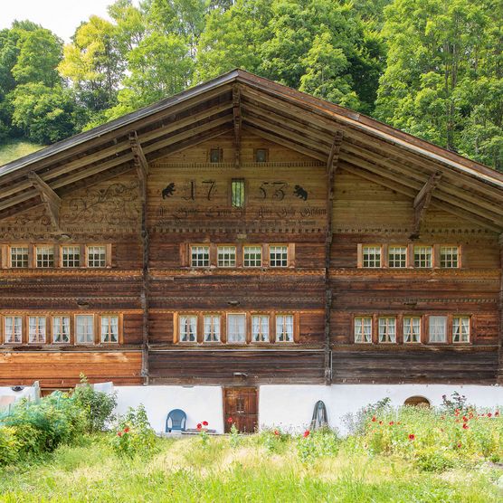Photo facade of the house Haueten - to the photo
