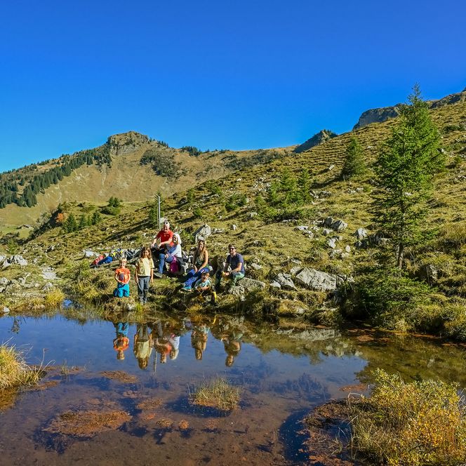 Photo A small like with a family - to the photo